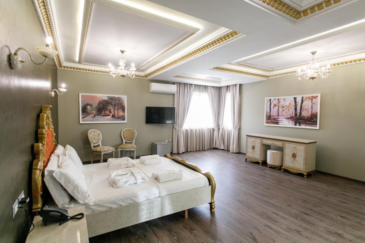 Elite Palace Collak
