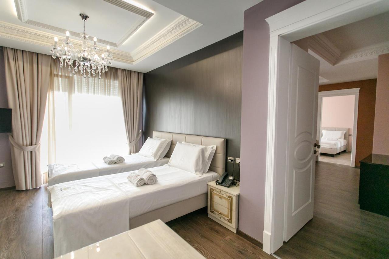 Elite Palace Collak